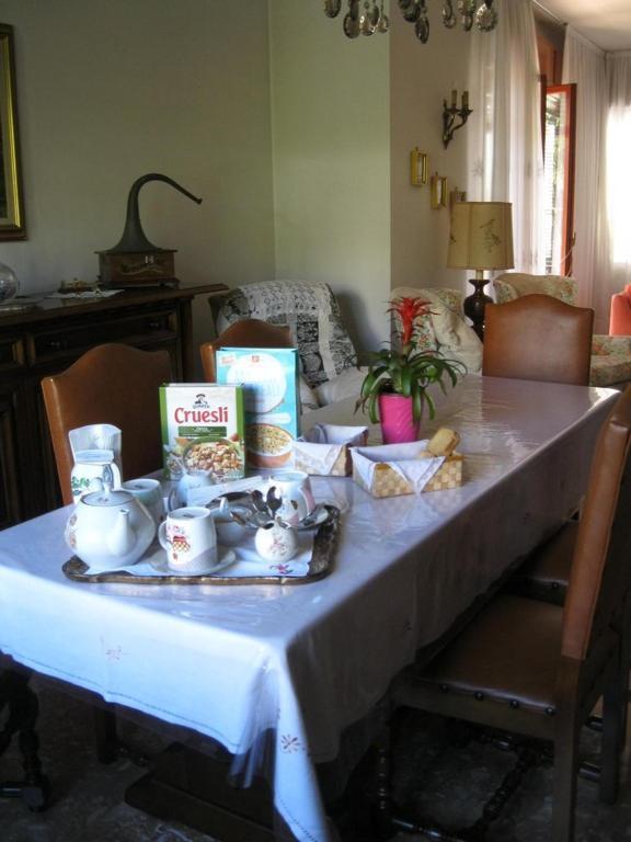 Bed and Breakfast La Casa Dei Pini Malnate Exteriér fotografie