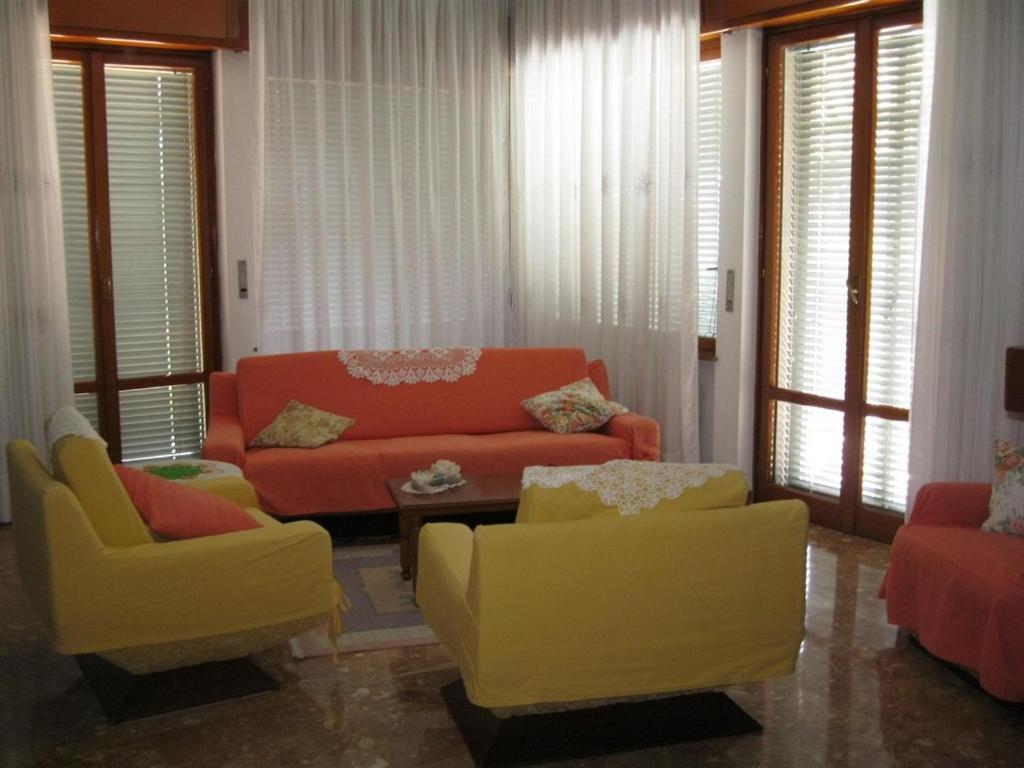 Bed and Breakfast La Casa Dei Pini Malnate Exteriér fotografie